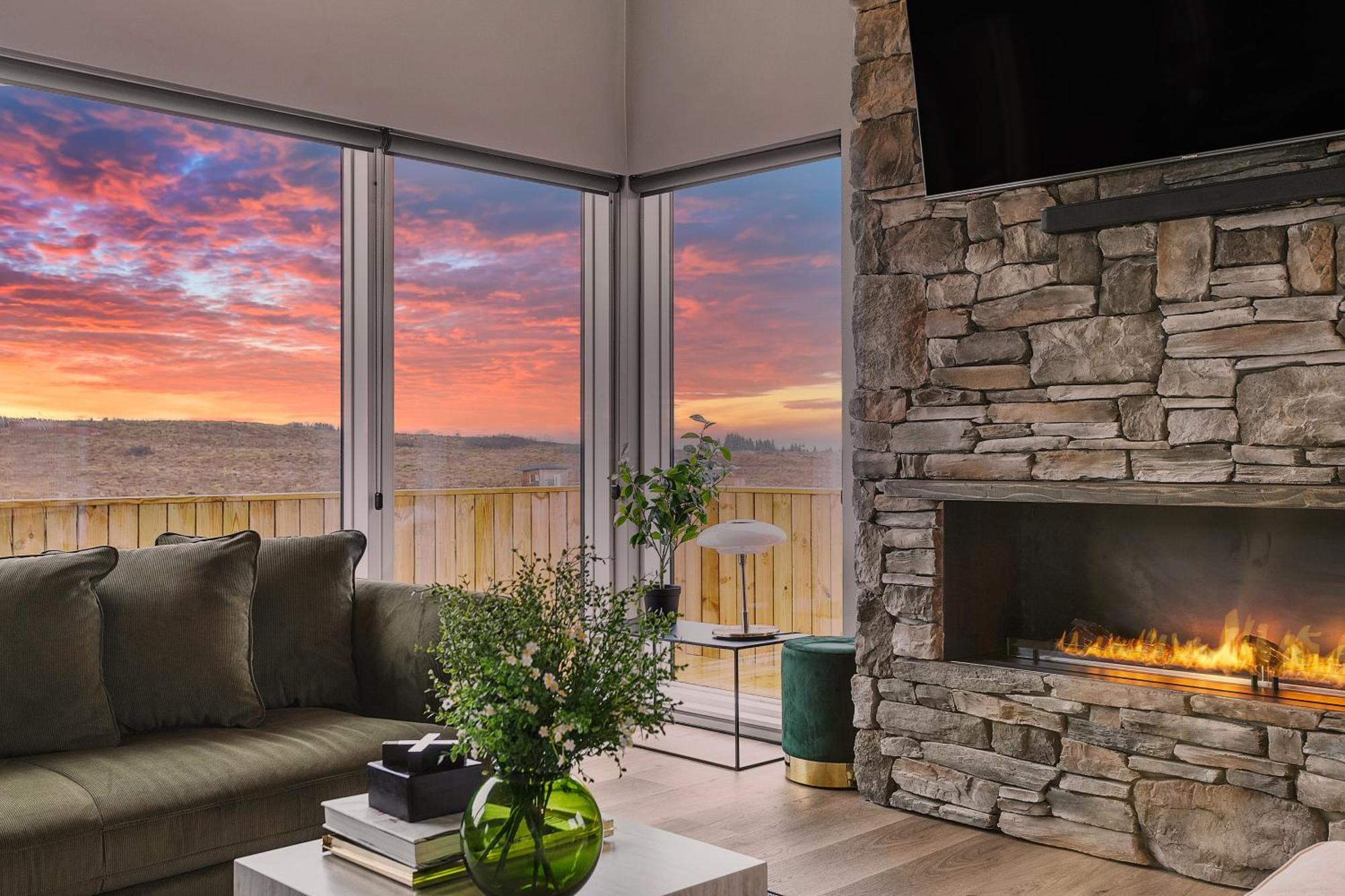 Luxury Log Home With A Hot Tub Selfoss Luaran gambar